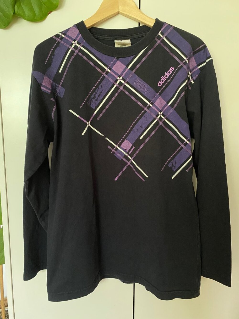 Vintage Men Adidas Black Long Sleeves T-Shirt Size Medium